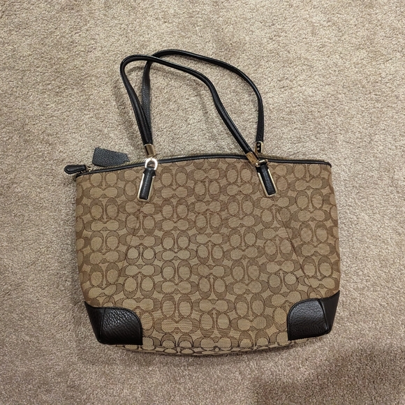 Large Coach Bag - Picture 2 of 4